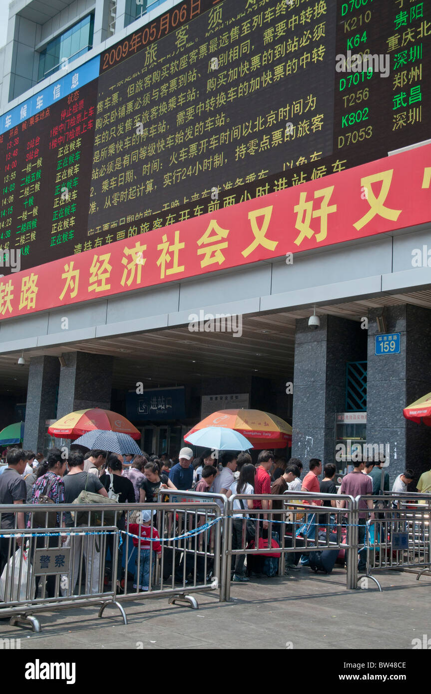 guangzhou train station chinese new year