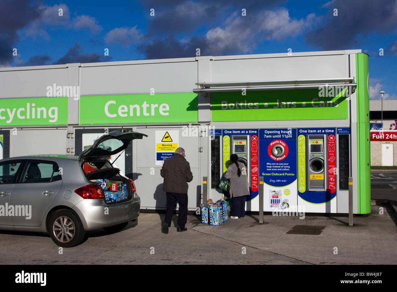 recycling centre tesco store car park england uk gb Stock Photo