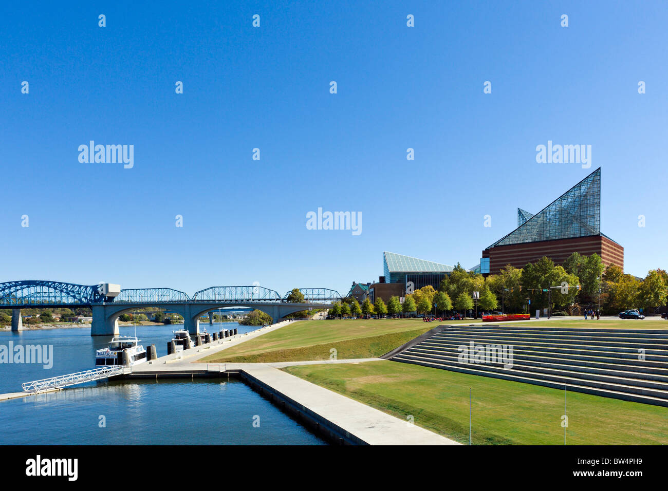 The Tennessee Aquarium and Riverfront at Ross Landing Park, Chattanooga, Tennessee, USA Stock Photo