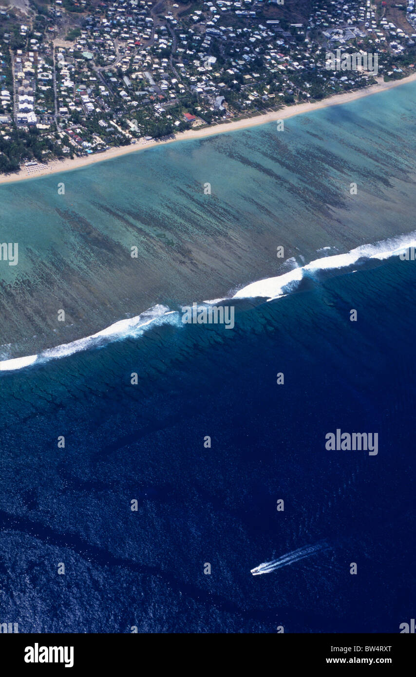 Aerial view of lagoon west coast near L'Hermitage les Bains, Reunion
