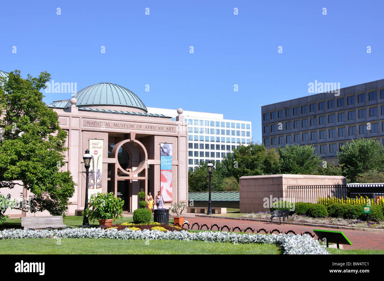 National Museum of African Art, The Smithsonian Castle ( Smithsonian