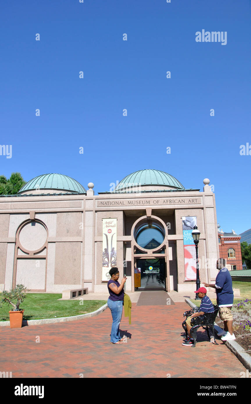 National Museum of African Art, The Smithsonian Castle ( Smithsonian ...