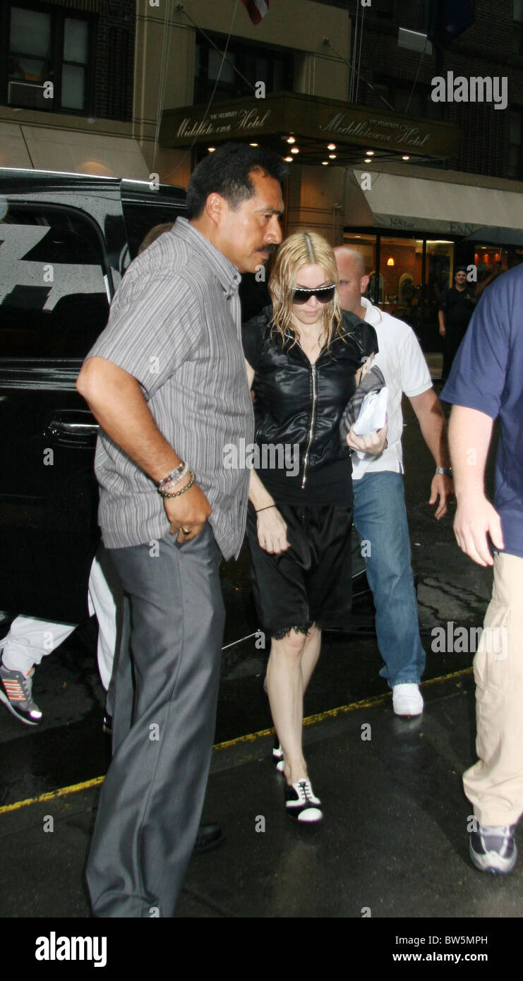 CANDIDS - Madonna and Family Attend Kabbalah Services Stock Photo