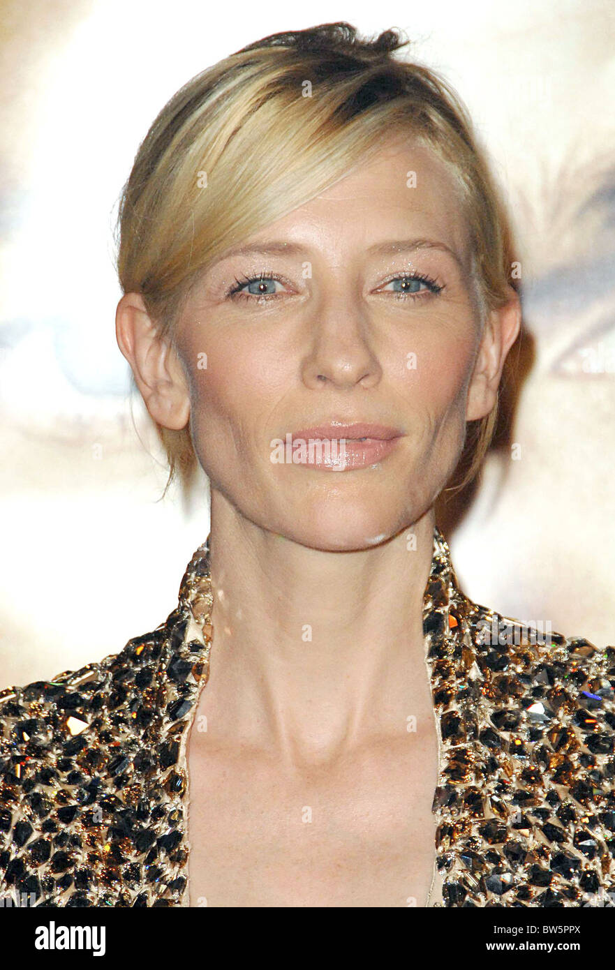 THE CURIOUS CASE OF BENJAMIN BUTTON Premiere Stock Photo - Alamy