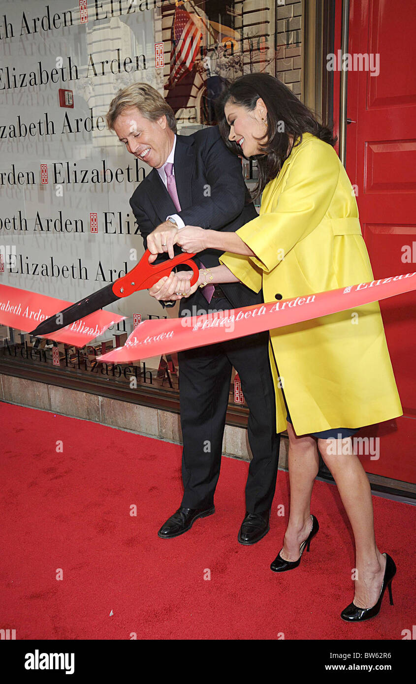 Elizabeth Arden RED DOOR Global Flagship Store Ribbon Cutting Stock Photo
