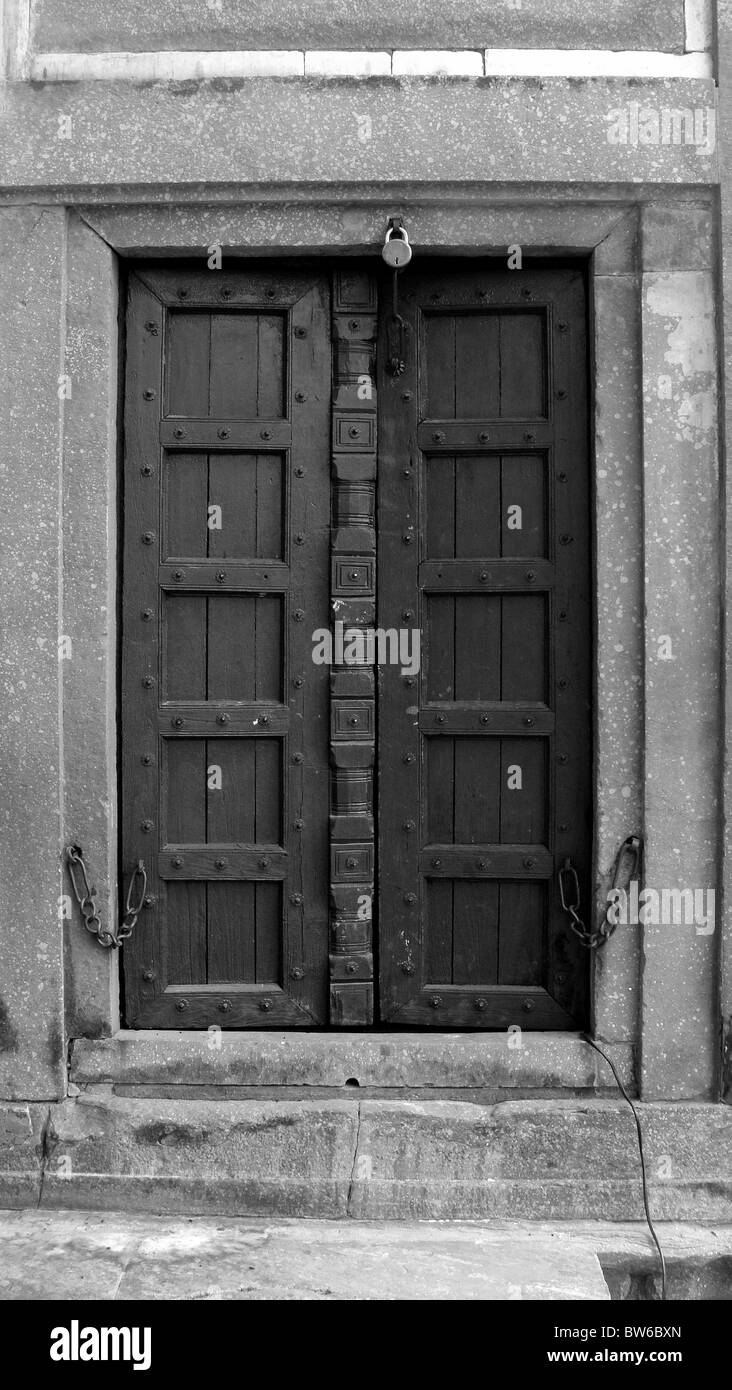 Rustic door Black and White Stock Photos & Images - Alamy