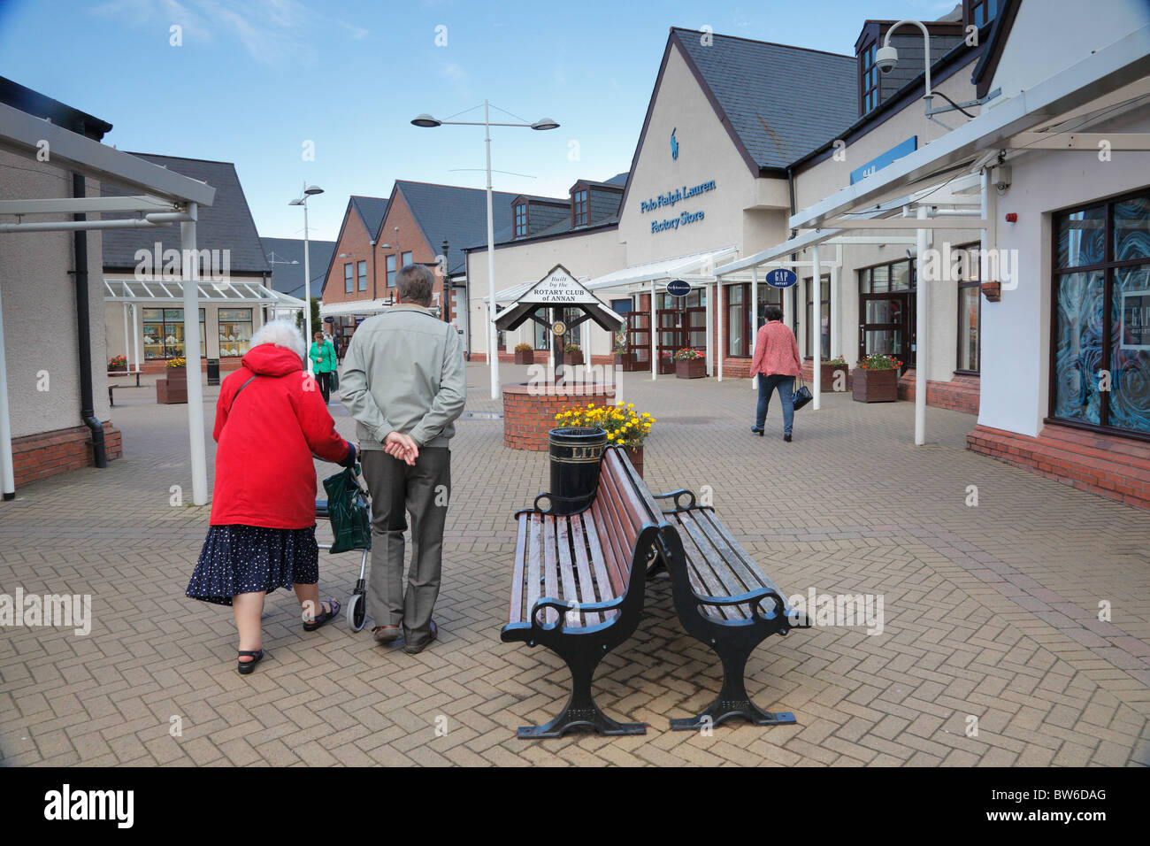 Outlet village hi-res stock photography and images - Page 3 - Alamy