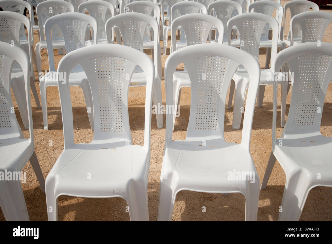 Plastic wedding chairs hi res stock photography and images Alamy