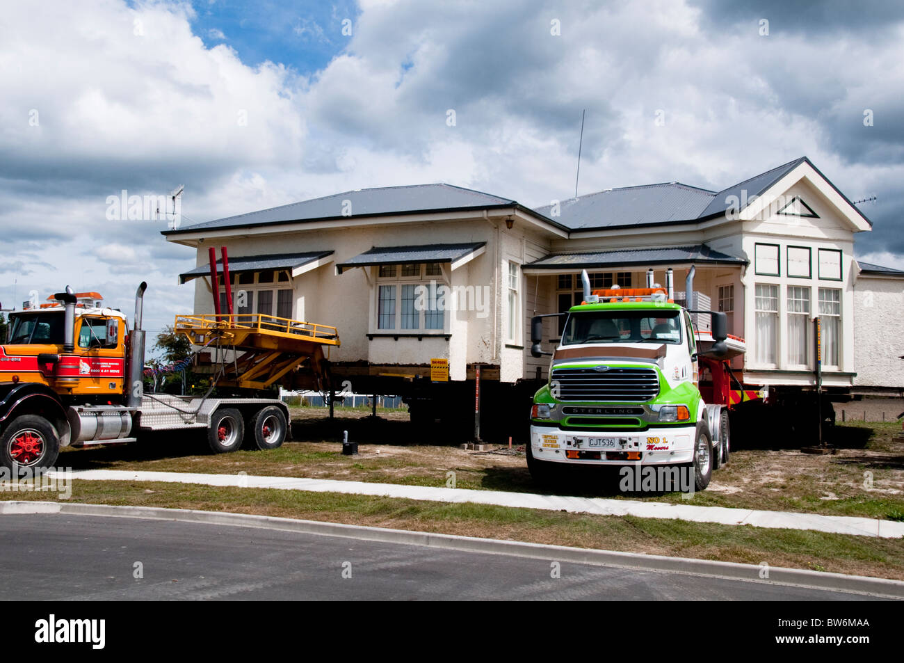 New zealand house truck hires stock photography and images Alamy