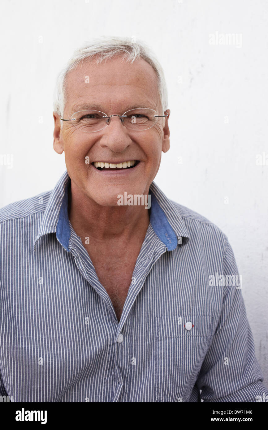 One senior man with camera hi-res stock photography and images - Alamy