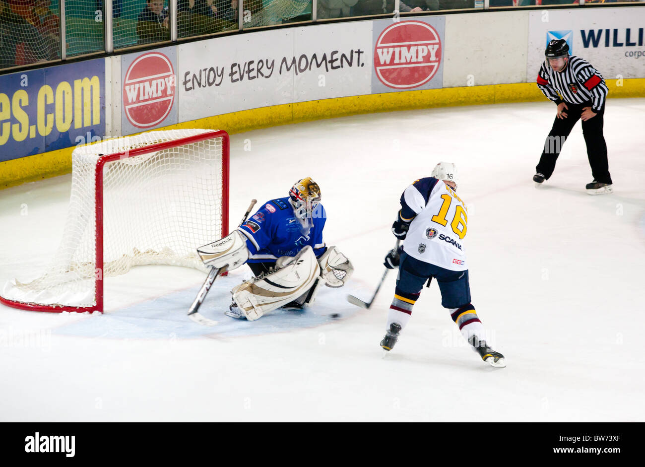 50,995 Hockey Goalie Save Stock Photos, High-Res Pictures, and Images -  Getty Images