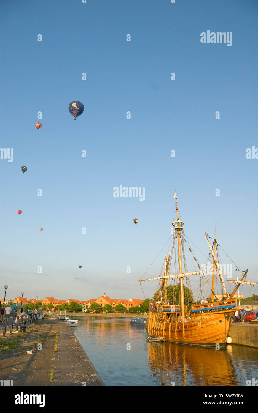 Historic sailing ship Matthew of Bristol, hot air balloons, Floating Harbour, Bristol, England, United Kingdom, Europe Stock Photo