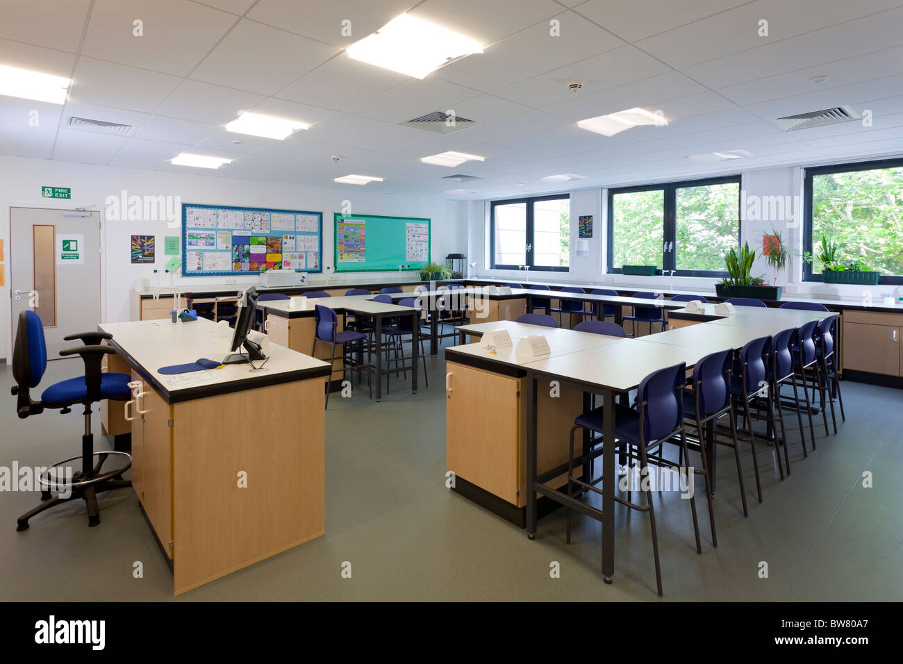 Empty biology classroom at Portsmouth Grammar School New Science Block Stock Photo