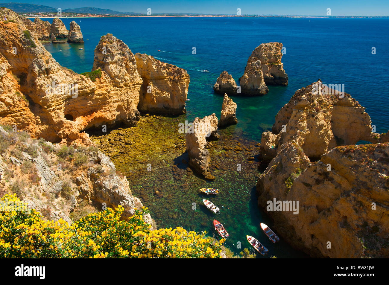 Ponta Da Piedade Algarve Portugal Stock Photo Alamy ponta-da-piedade-algarve-portugal-stock-photo-alamy