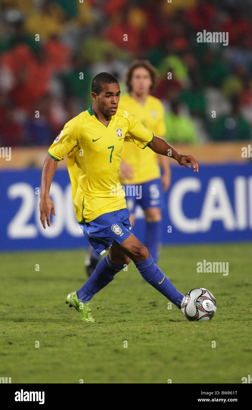 Alex Teixeira of Brazil in action during the FIFA U-20 World Cup final against Ghana October 16, 2009 Stock Photo