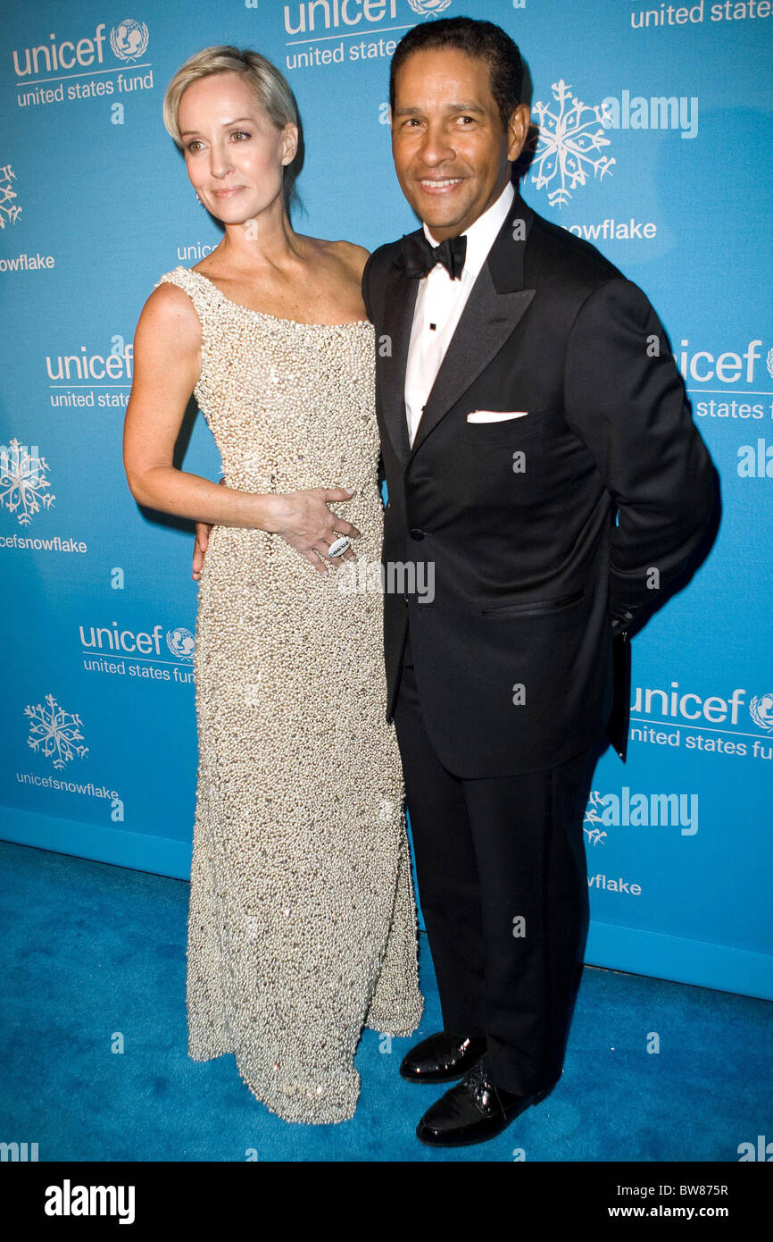 6th Annual UNICEF Snowflake Ball Stock Photo Alamy