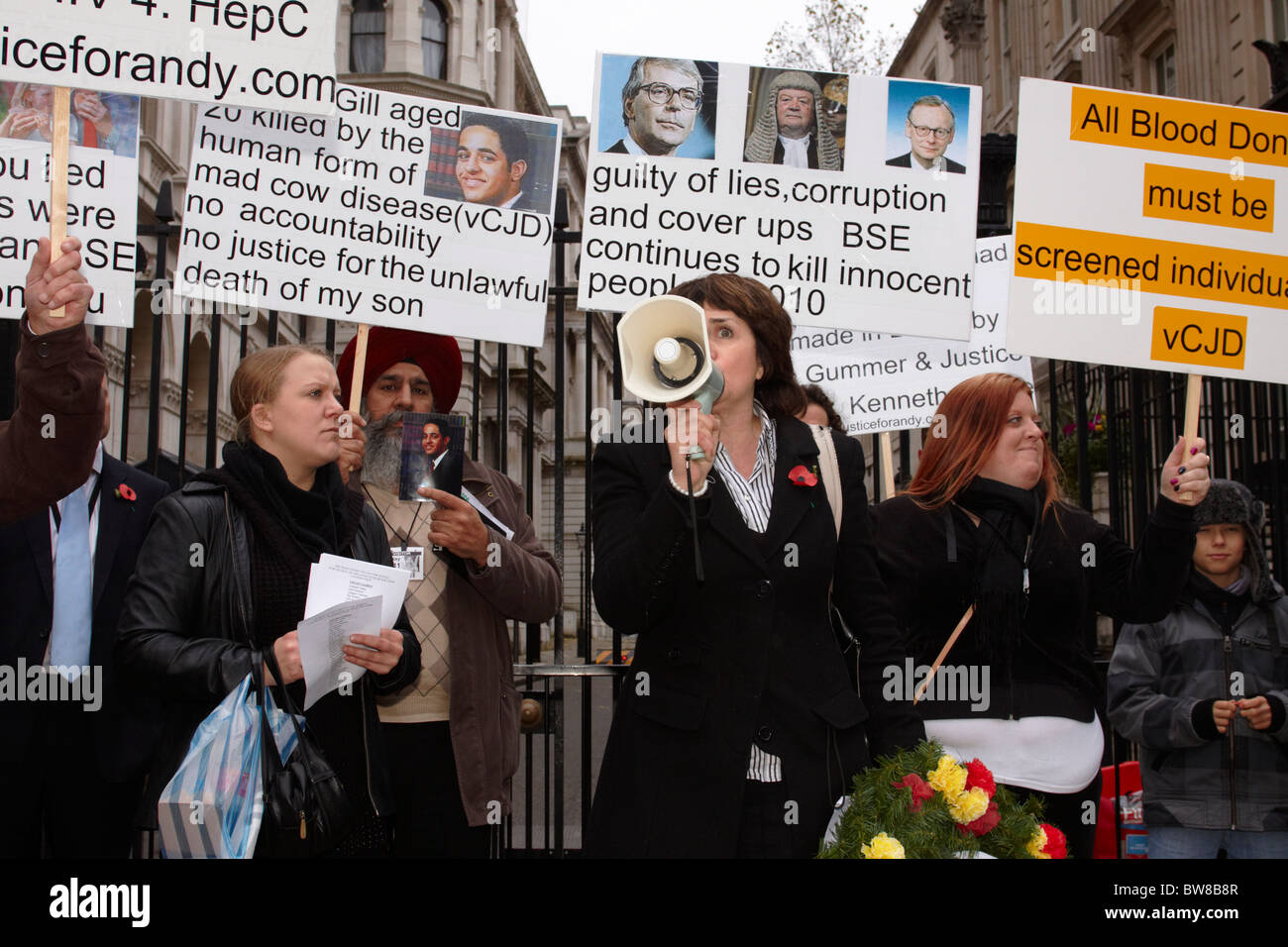 Protest outside Downing Street to call for justice for people who have died of Creutzfeldt-Jakob disease Stock Photo