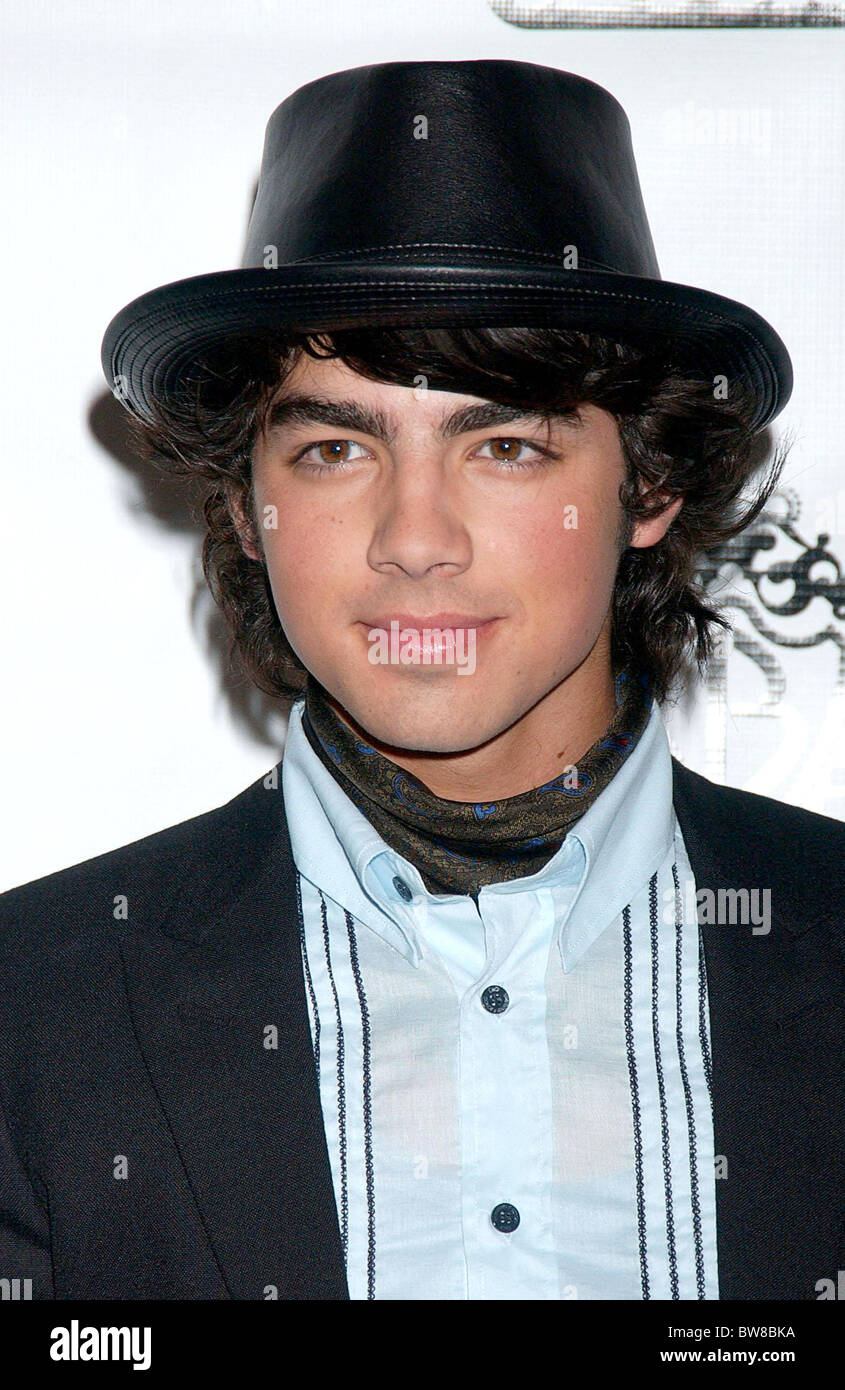 The Jonas Brothers CDVU Plus Album Launch Stock Photo - Alamy display picture 3