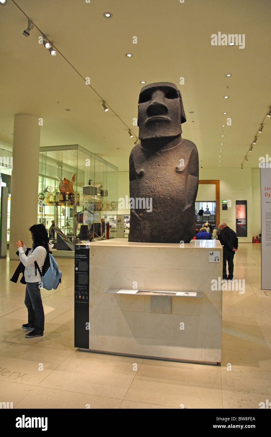Hoa Hakananai'a Easter Island Statue, The British Museum, Great Russell