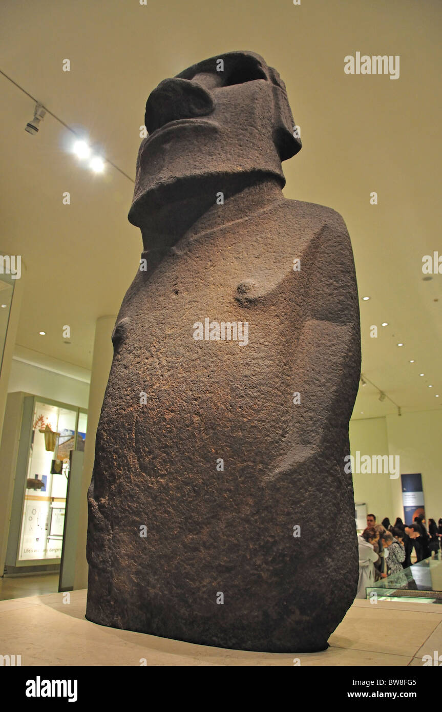 Hoa Hakananai'a Easter Island Statue, The British Museum, Great Russell