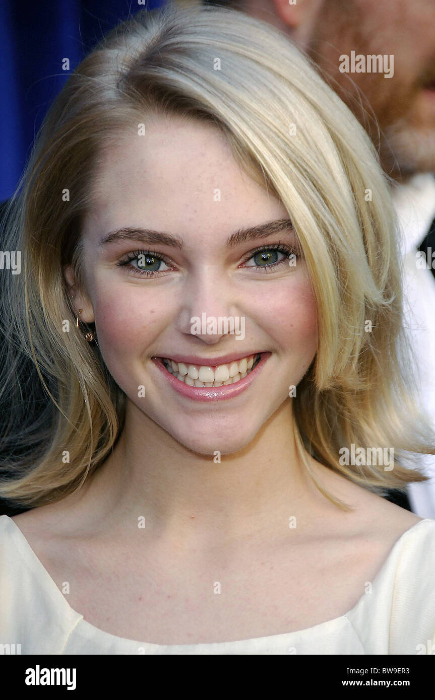 Annasophia robb bridge terabithia 2007 hi-res stock photography and ...