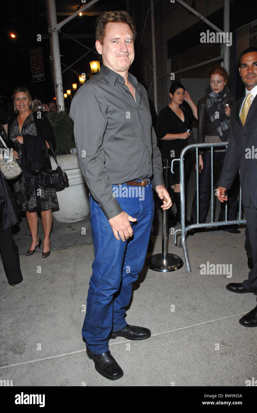 N.Y. Premiere of LARS AND THE REAL GIRL Stock Photo - Alamy