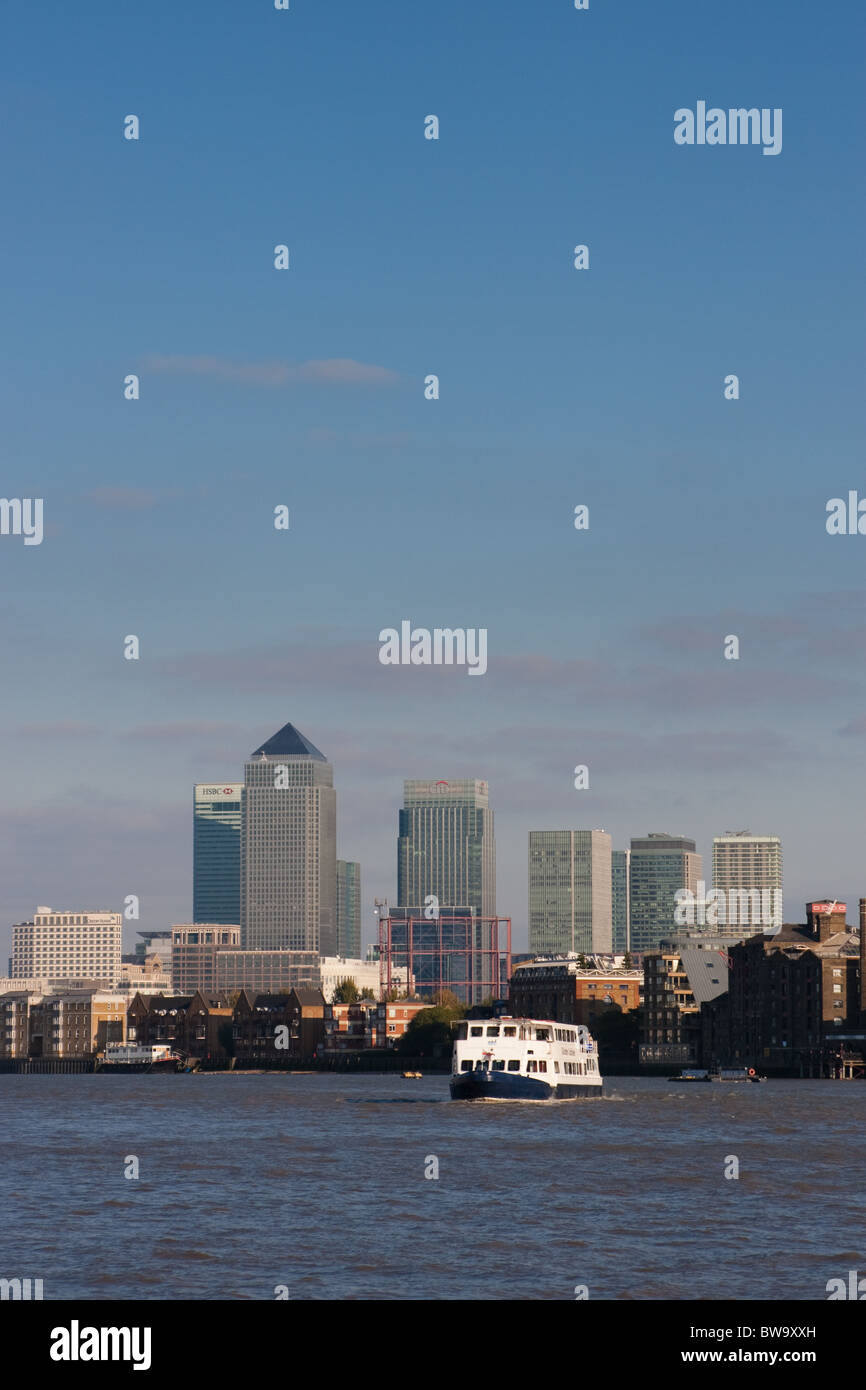 Canary Wharf and surrounding buildings, in the City of London Stock ...