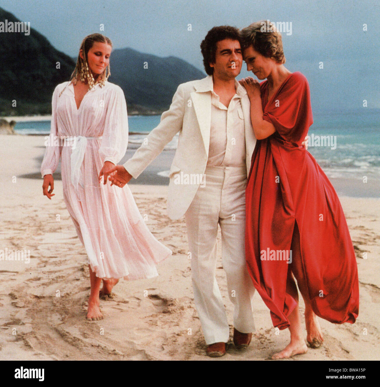 TEN 1979 Orion/Warner Brothers film with from left Bo Derek, Dudley Moore and Julie Andrews Stock Photo