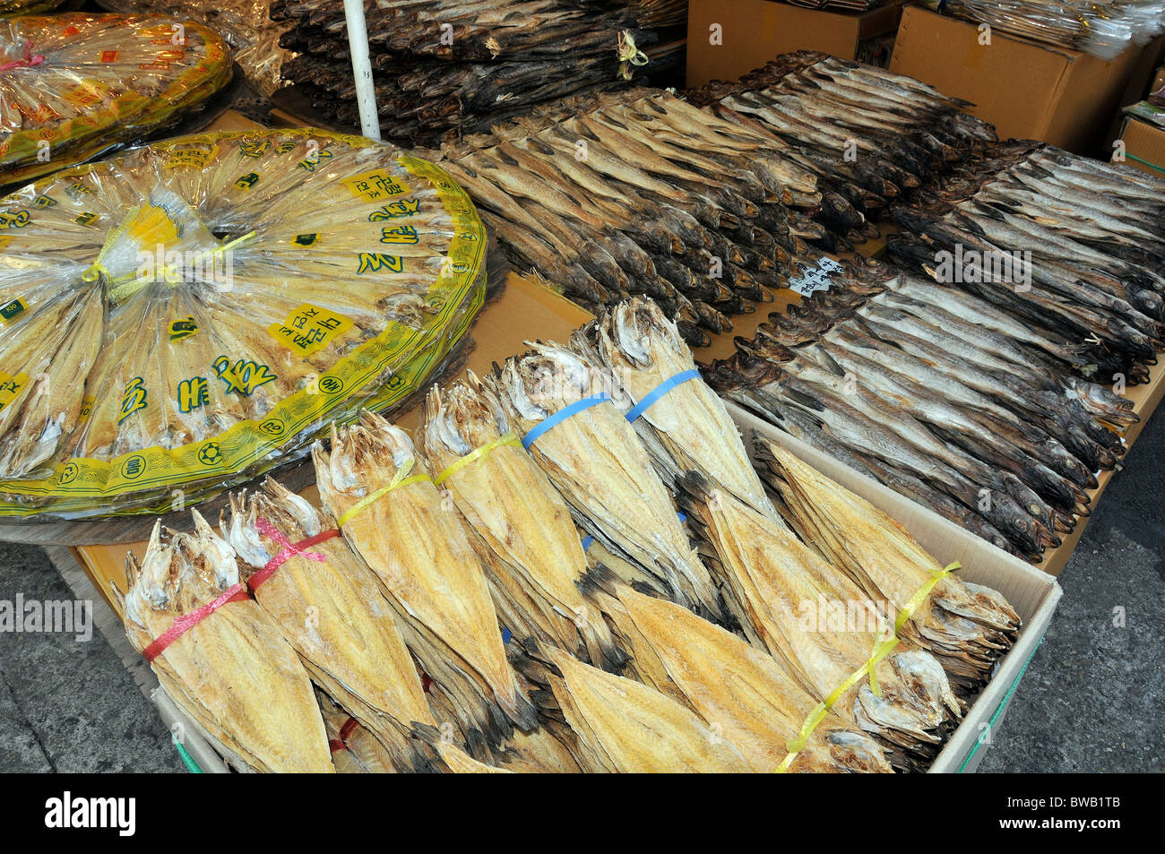 market, dried fishes, Seoul, South Korea Stock Photo Alamy