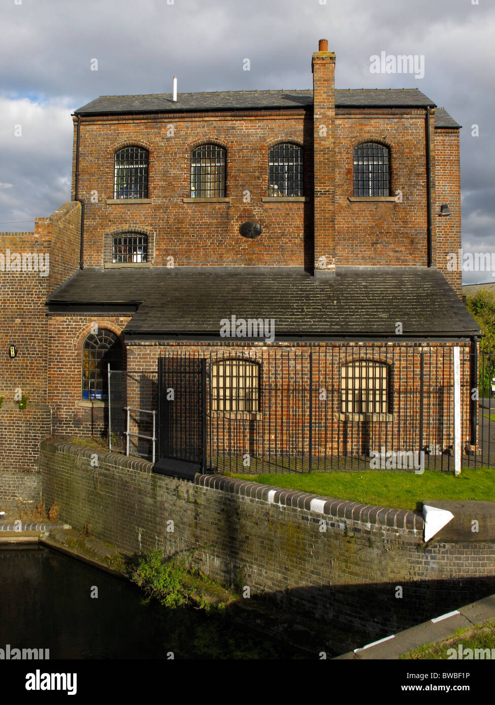 Titford Pumphouse, Titford Canal, Oldbury, West Midlands, England, UK Stock Photo