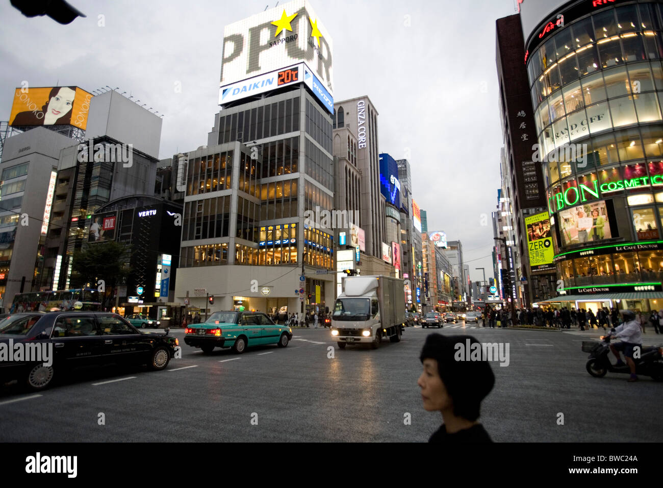 Ginza Tokyo, Japan Stock Photo - Alamy