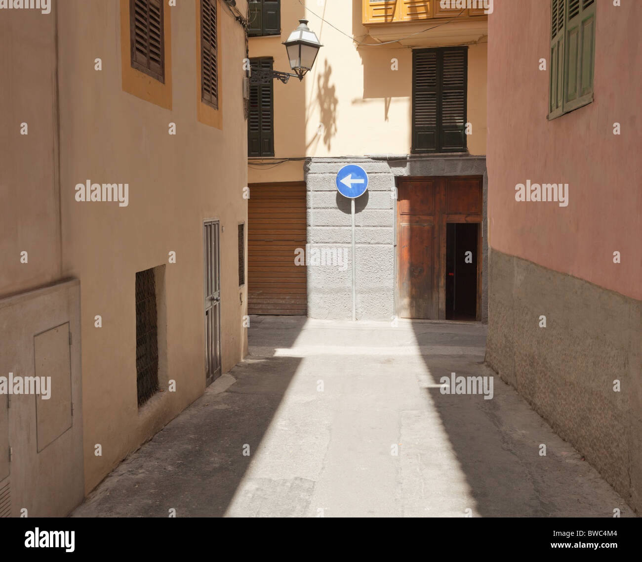 Instruction sigh hi-res stock photography and images - Alamy