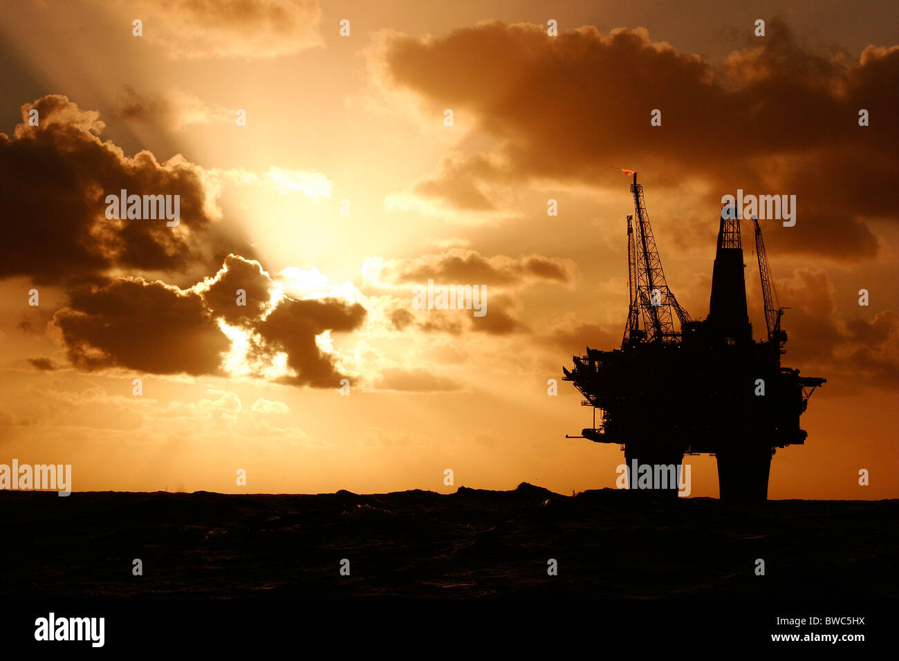 Silhouette of the Statfjord Bravo production platform in the Norwegian section of the North Sea, September 2007 Stock Photo