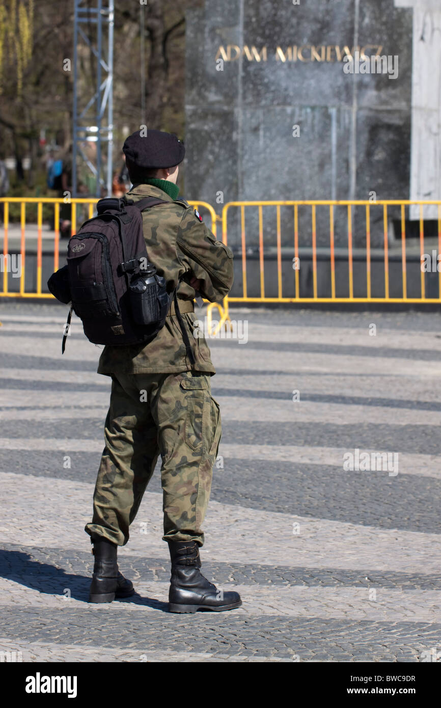 Soldier battledress uniform hi-res stock photography and Soldier battledress uniform hi-res stock photography and