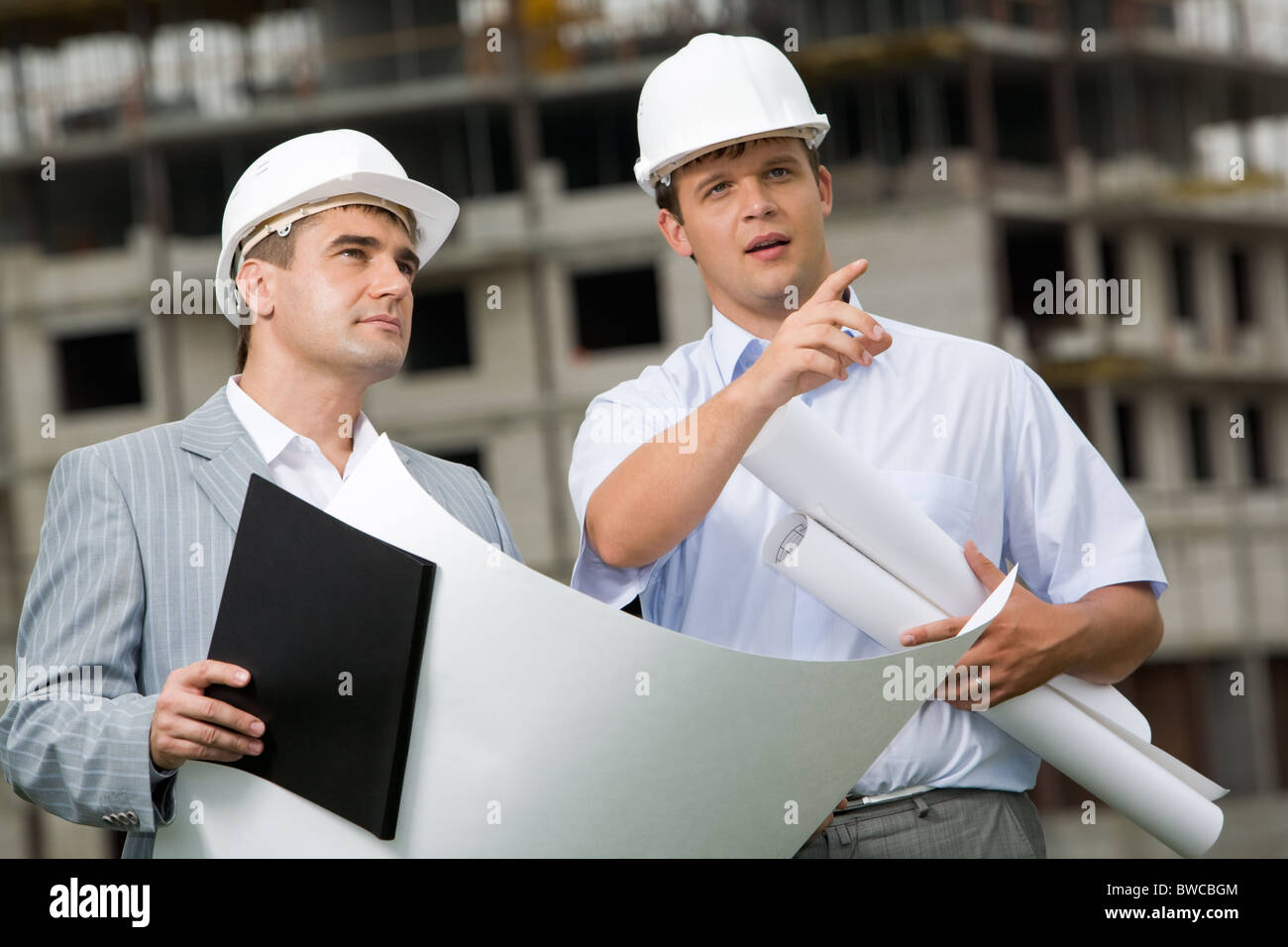 ведущий инженер. профессия инженер. инженер на заводе. временная работа инженером. временная работа инженером.