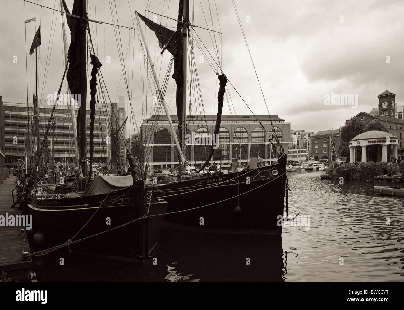 St Katherines Dock High Resolution Stock Photography and Images - Alamy