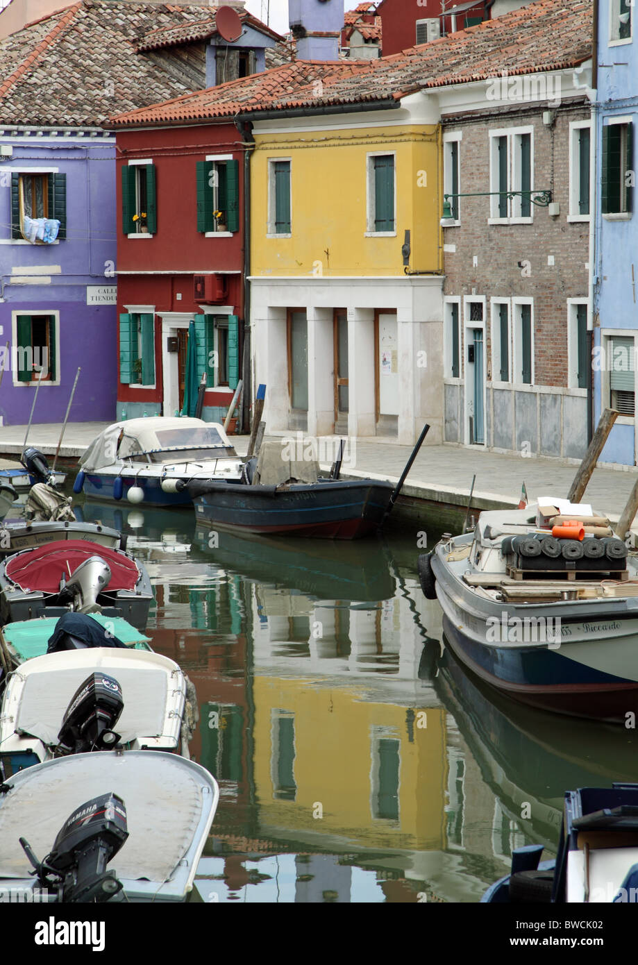 Brightly painted houses in Burano Venice Stock Photo Alamy