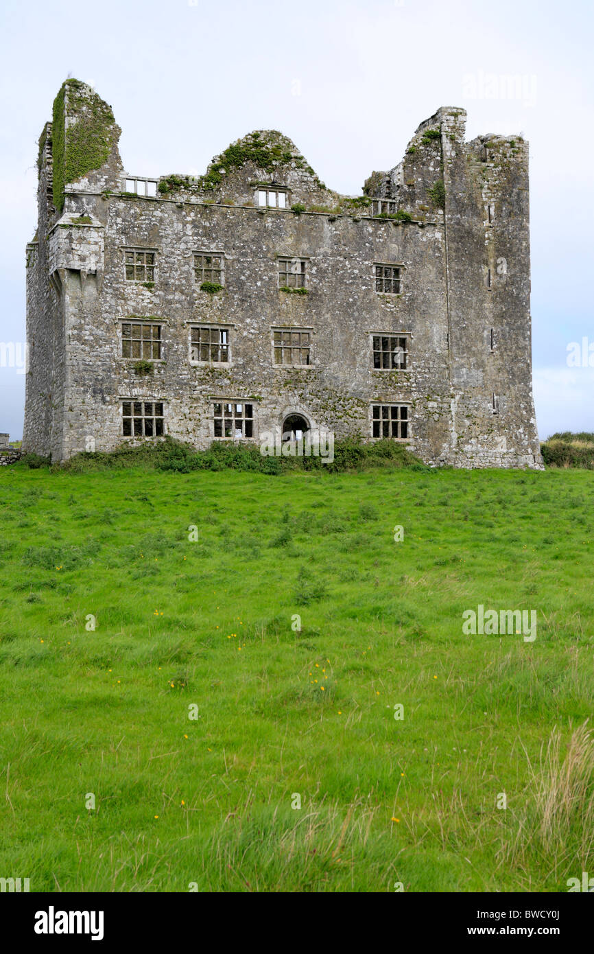 Leamaneh castle (1648), The Burren, Clare county, Ireland Stock Photo