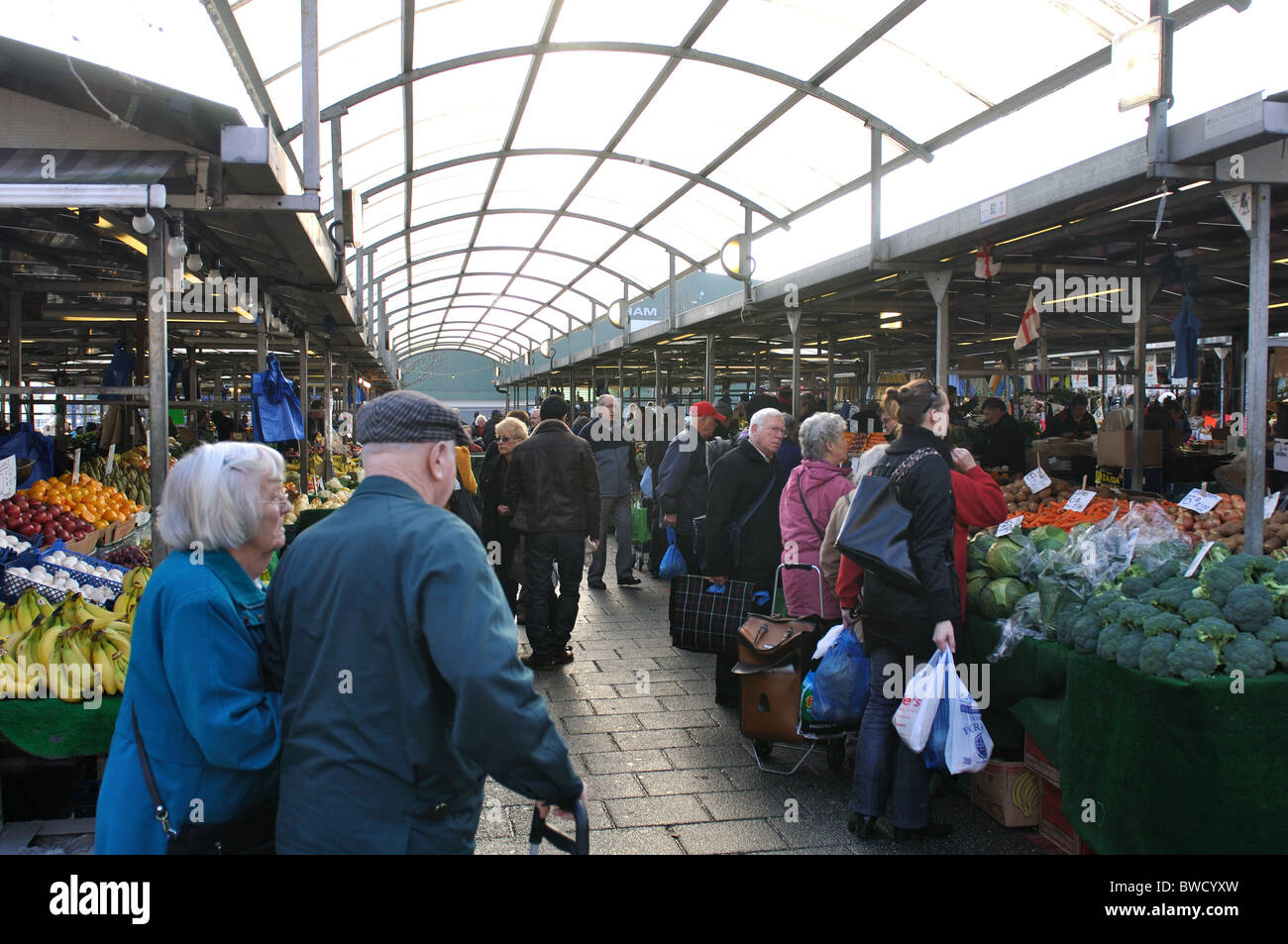 Birmingham bullring open market hires stock photography and images Alamy
