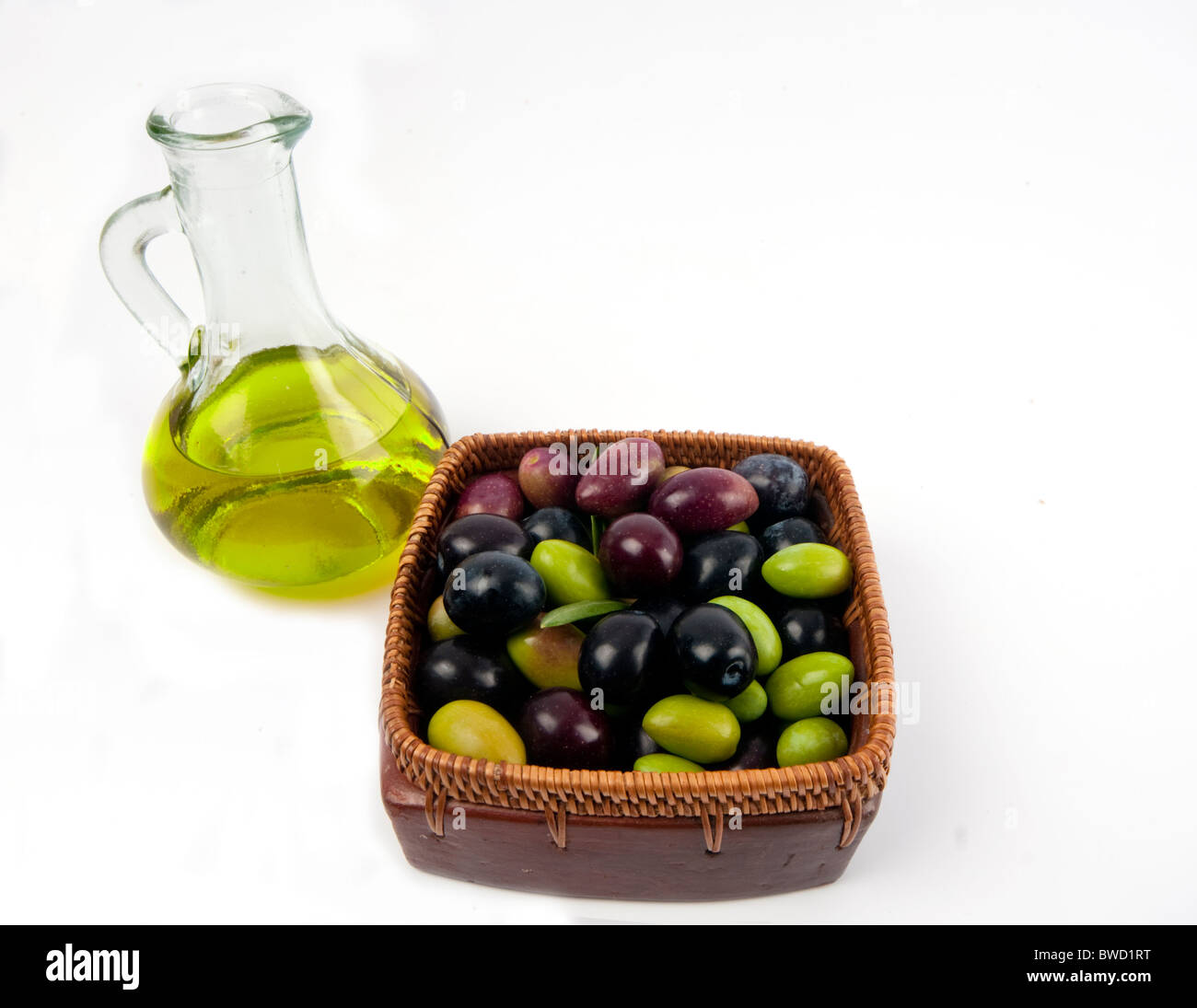 Cold Pressed Extra Virgin Olive Oil From Spain With A Fresh Crop