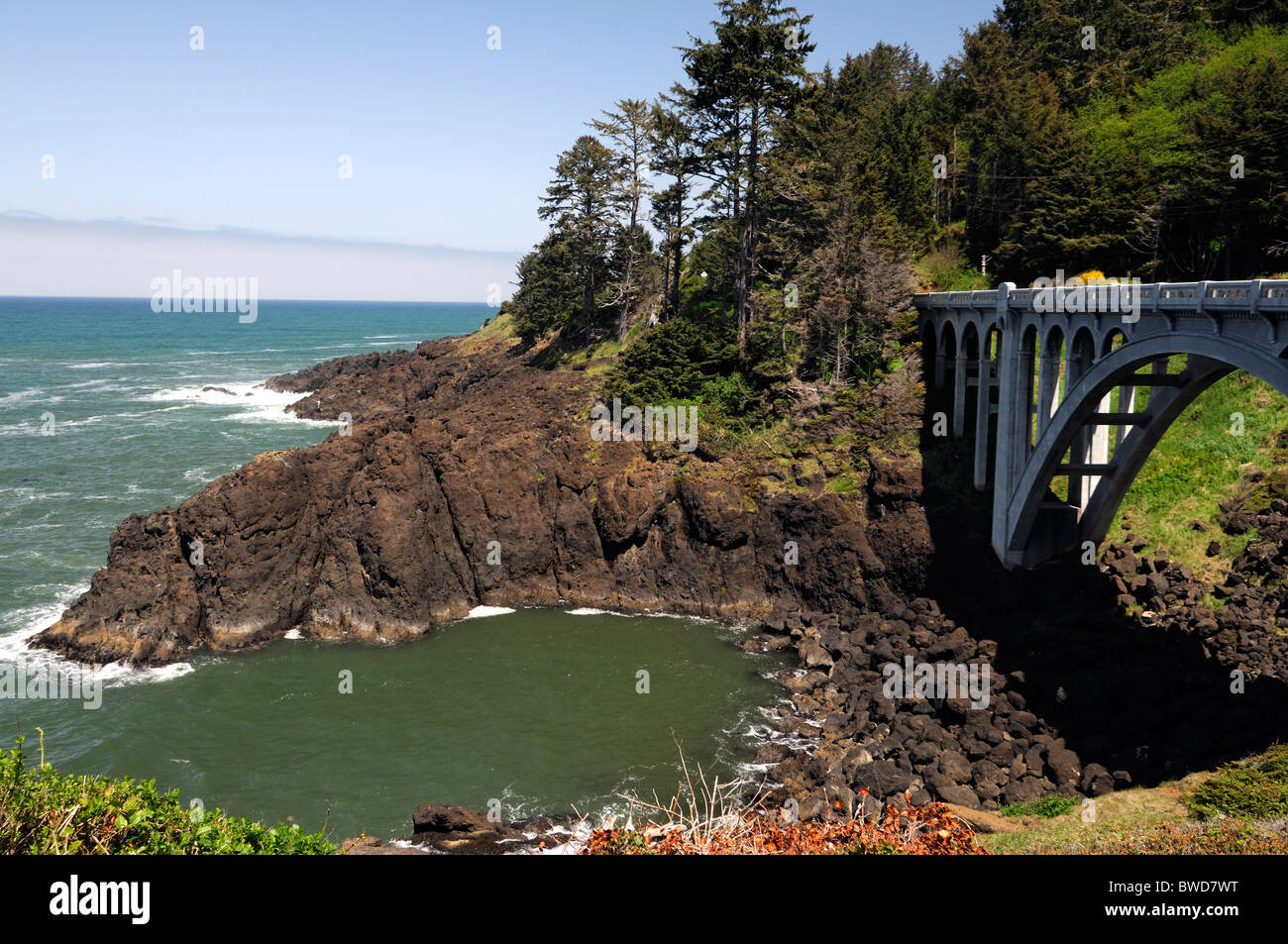 Rocky creek bridge hi-res stock photography and images - Alamy