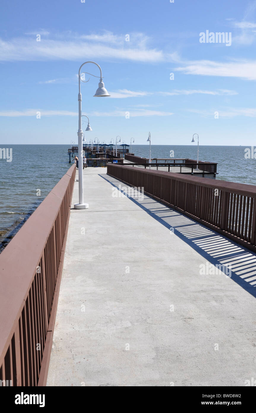 New pier by the Gulf of Mexico in Waveland, Mississippi Stock Photo - Alamy