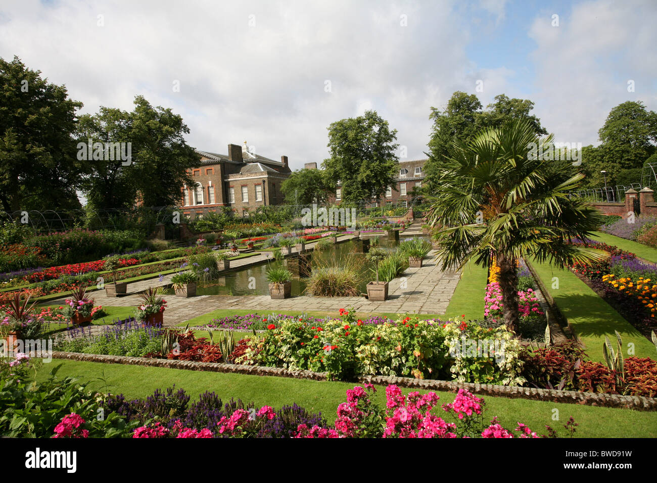 Kensington Palace Ornamental Garden, London Stock Photo Alamy