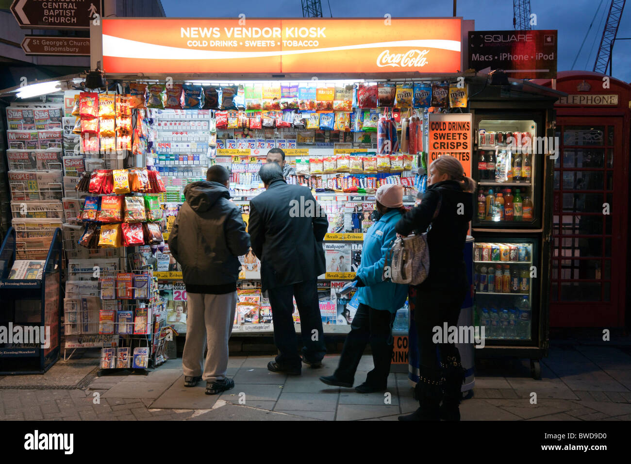 News vendor Kiost - Oxford Street - London Stock Photo