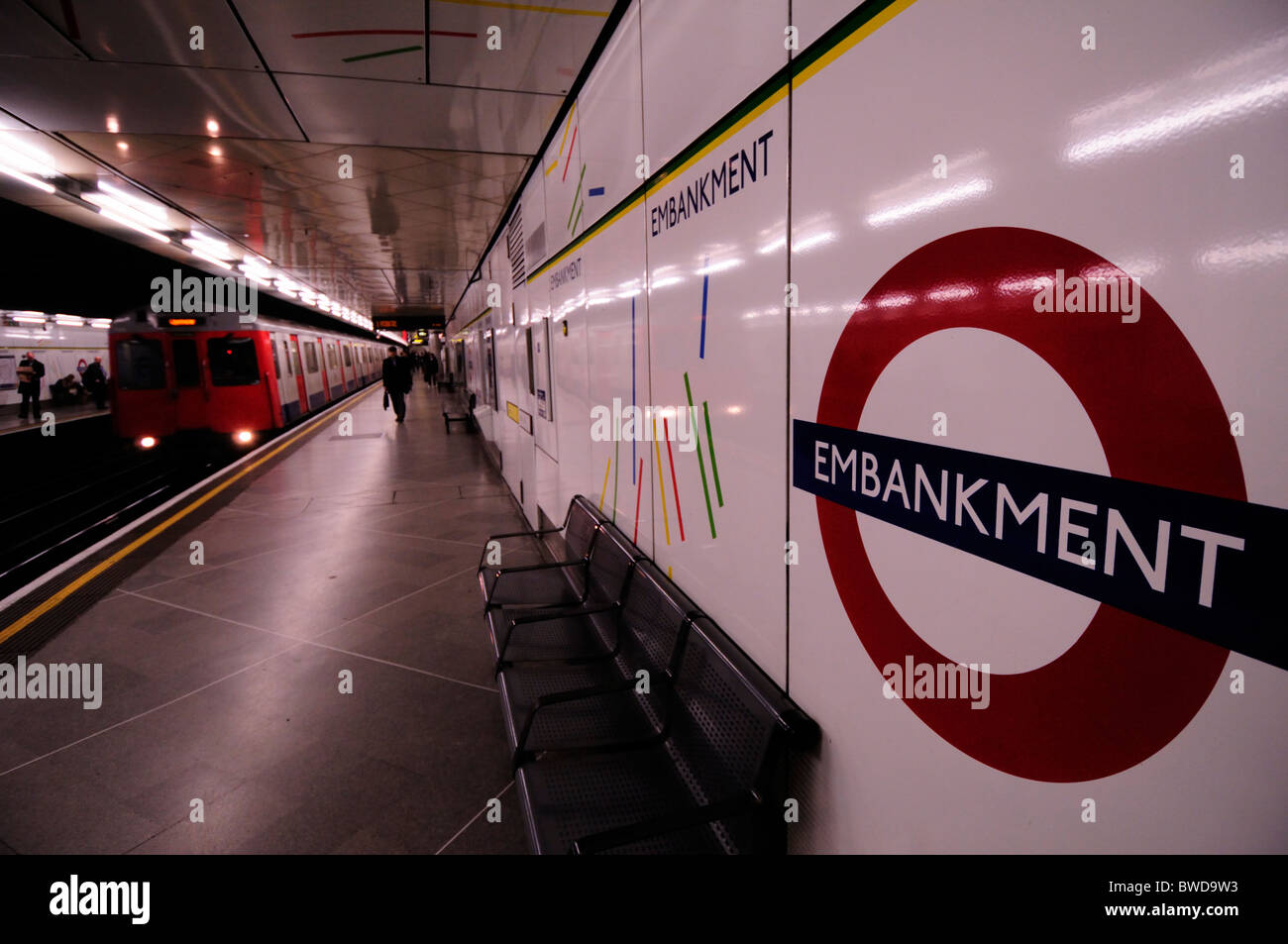 Embankment Underground Tube Station Circle Line Platform, London, England, UK Stock Photo