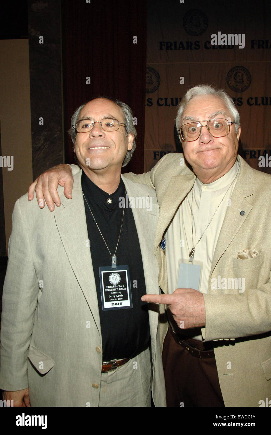 New York Friars Club Roasts Jerry Lewis At Luncheon Stock Photo Alamy