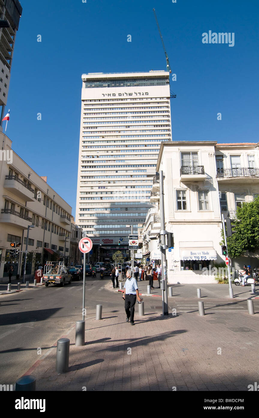 Shalom Tower, Tel Aviv High Resolution Stock Photography and Images Alamy