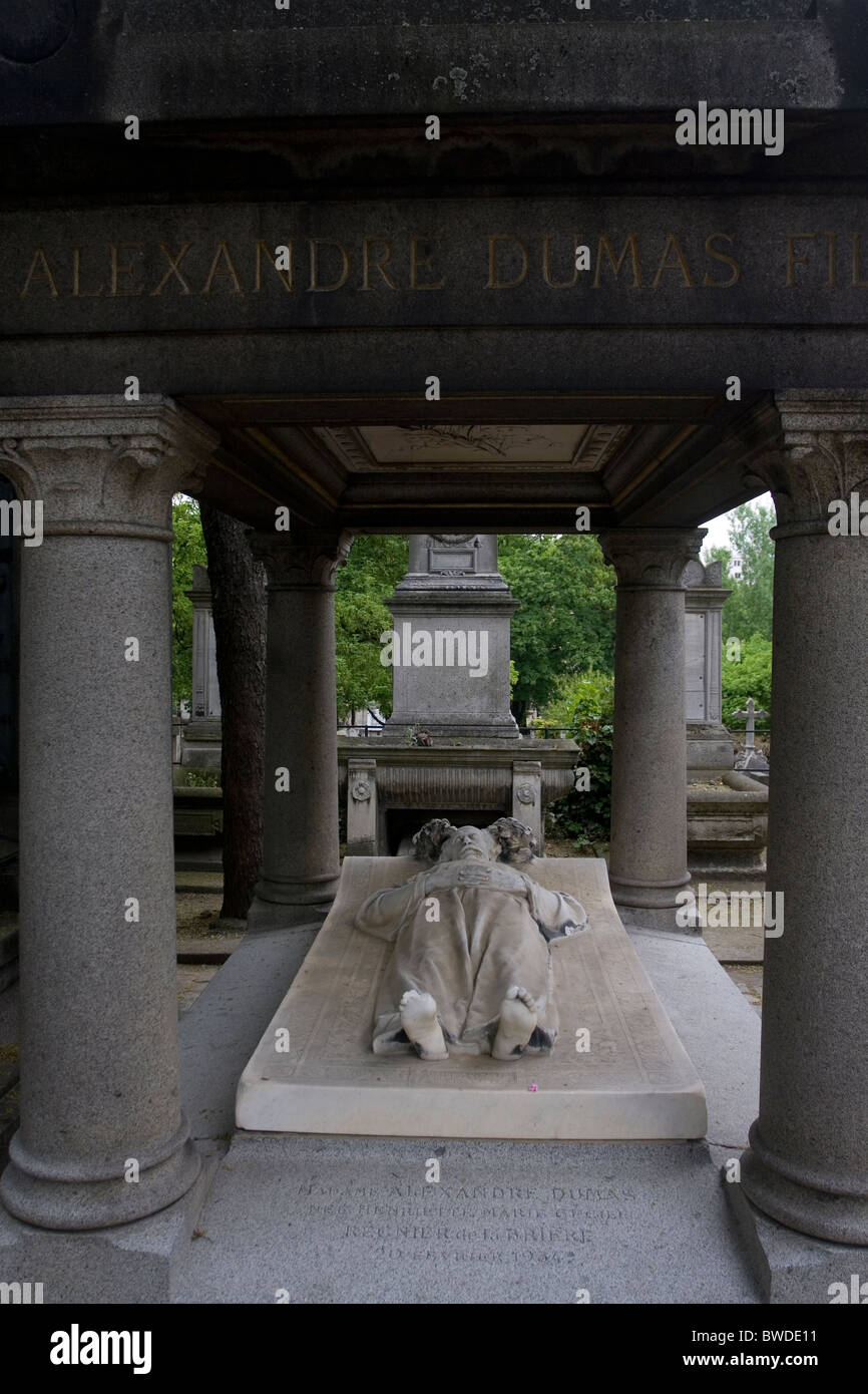 tomb of alexandre dumas in the cimetière de montmartre Stock Photo