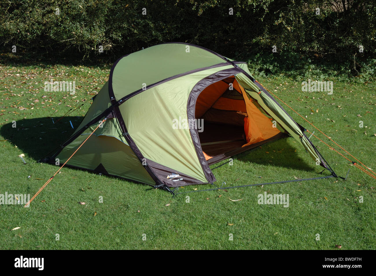 Vango Chinook 200 lightweight backpacking tent Stock Photo - Alamy