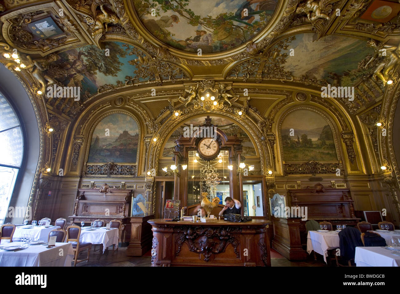 dining room of le train bleu restaurant in the gare de lyon with